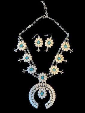 Exquisite Faux Squash Blossom/Pumpkin Horseshoe Replica Necklace w/Earrings Set